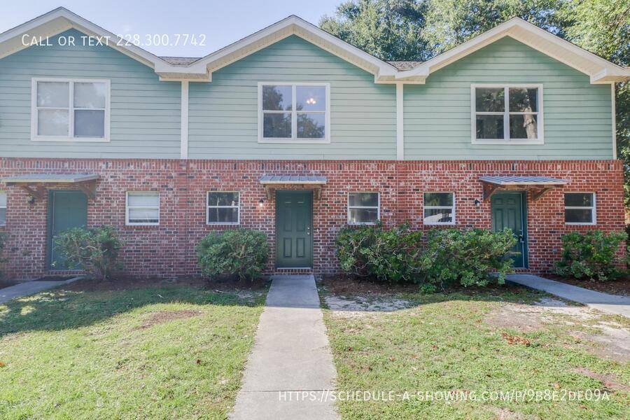 Townhouse for rent at 229 Milray Lane #1, Gulfport, MS 39507