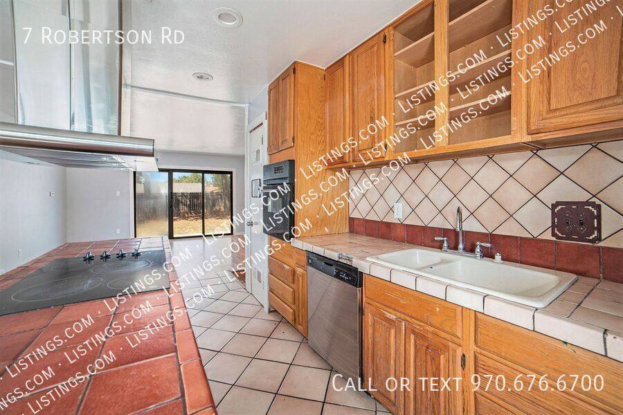 House for rent at 7 Robertson Rd, Pueblo, CO 81001