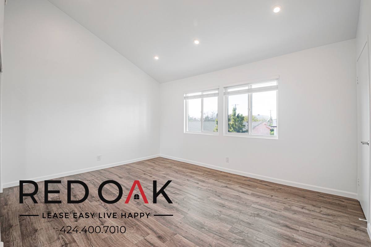Condo for rent at 11218 Oxnard St #5, North Hollywood, CA 91606