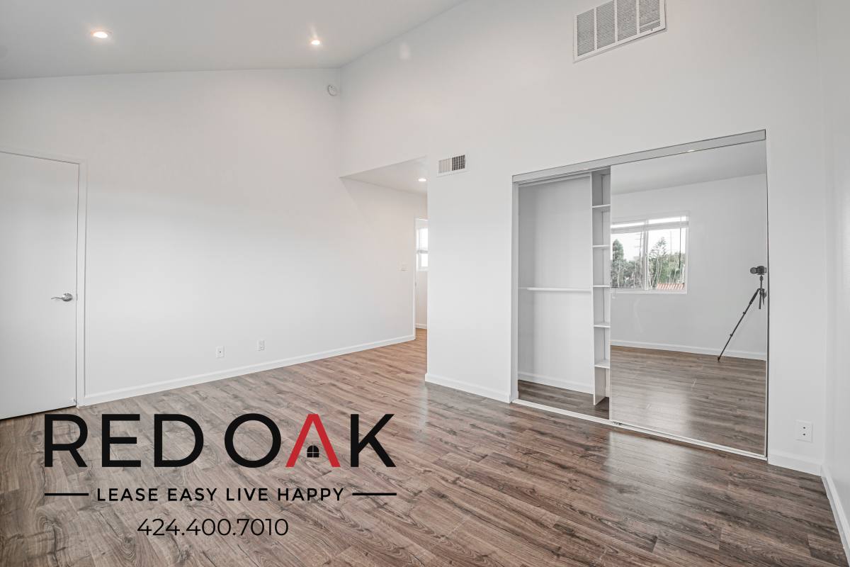 Condo for rent at 11218 Oxnard St #5, North Hollywood, CA 91606