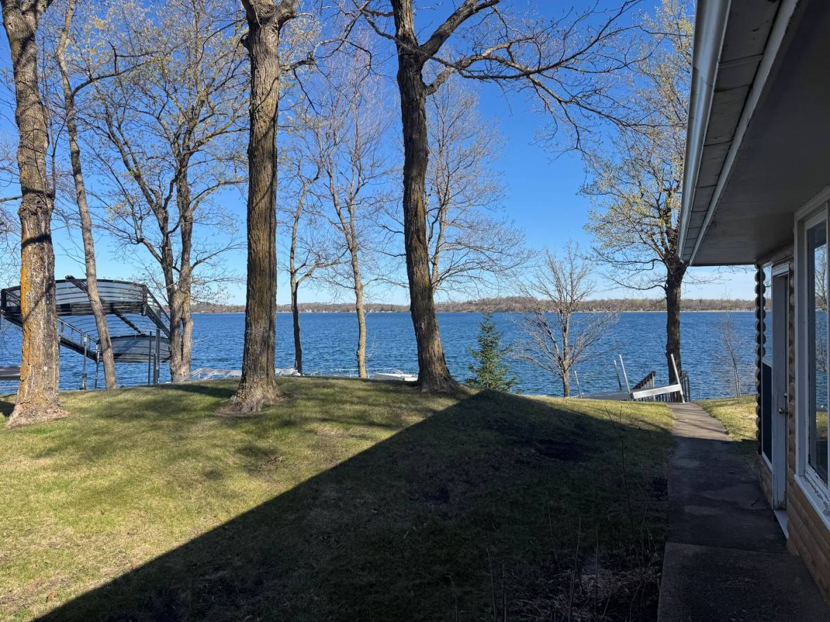 House for rent at 25187 Midland Beach Lane, Detroit Lakes, MN 56501