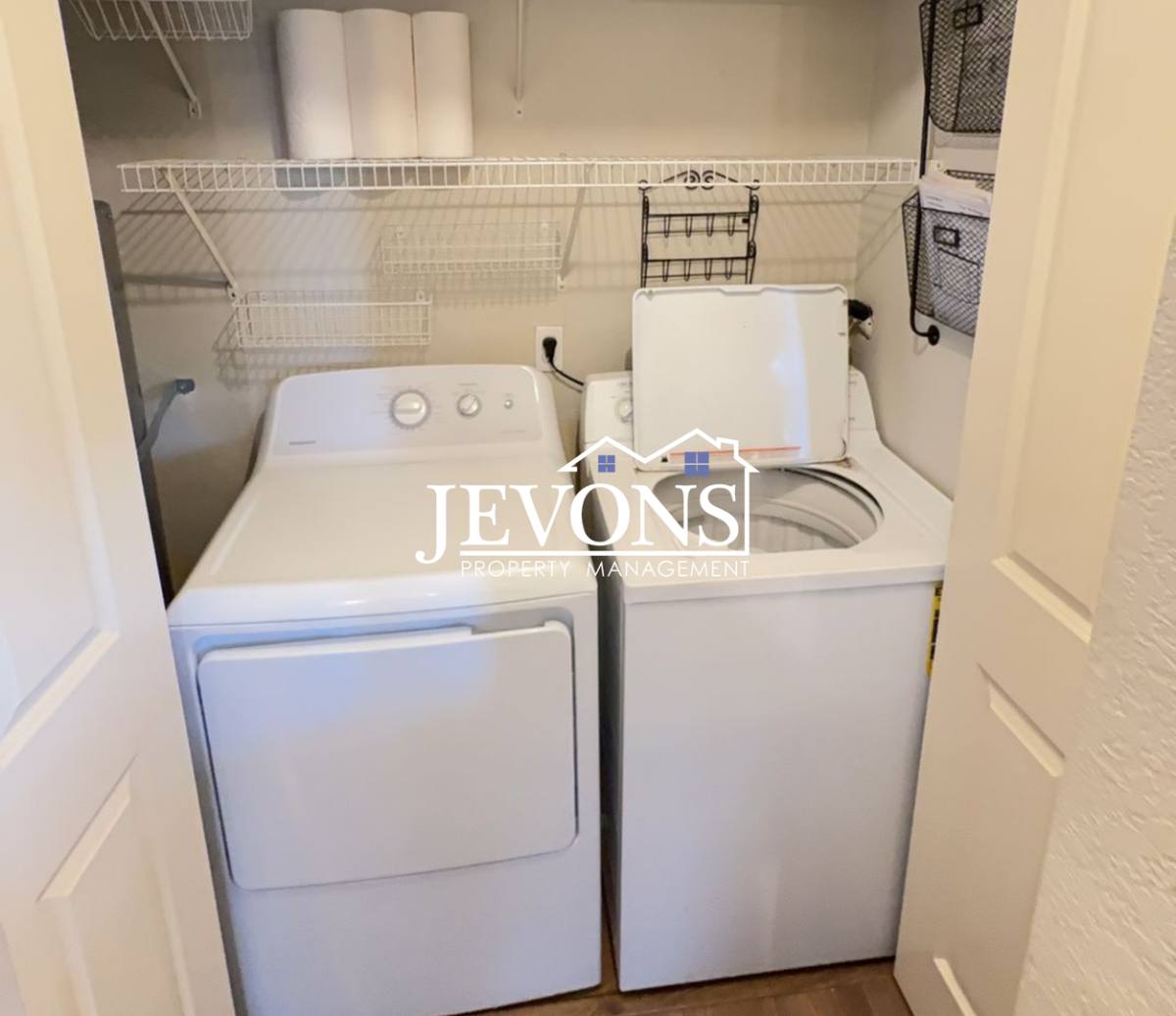 Condo for rent at 11809 100th Ave NE, Kirkland, WA 98034