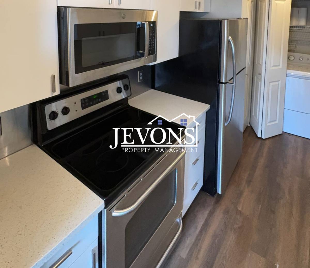 Condo for rent at 11809 100th Ave NE, Kirkland, WA 98034