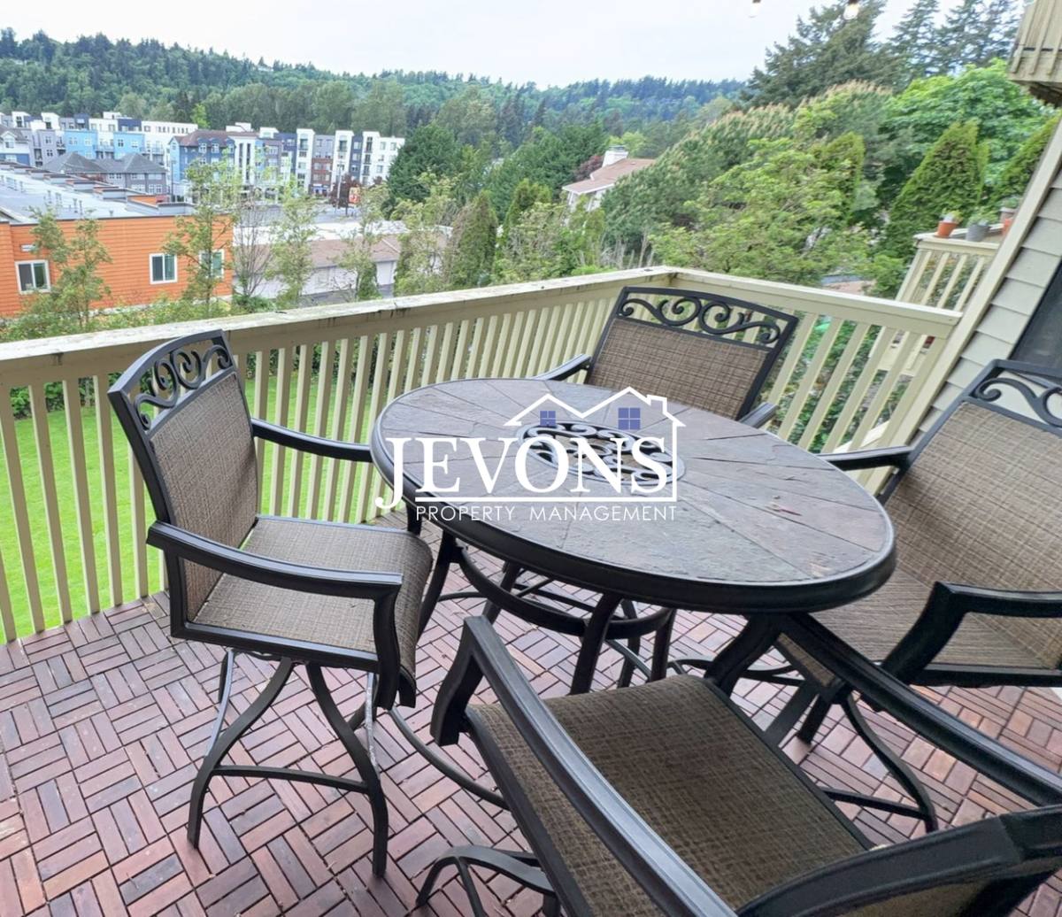 Condo for rent at 11809 100th Ave NE, Kirkland, WA 98034