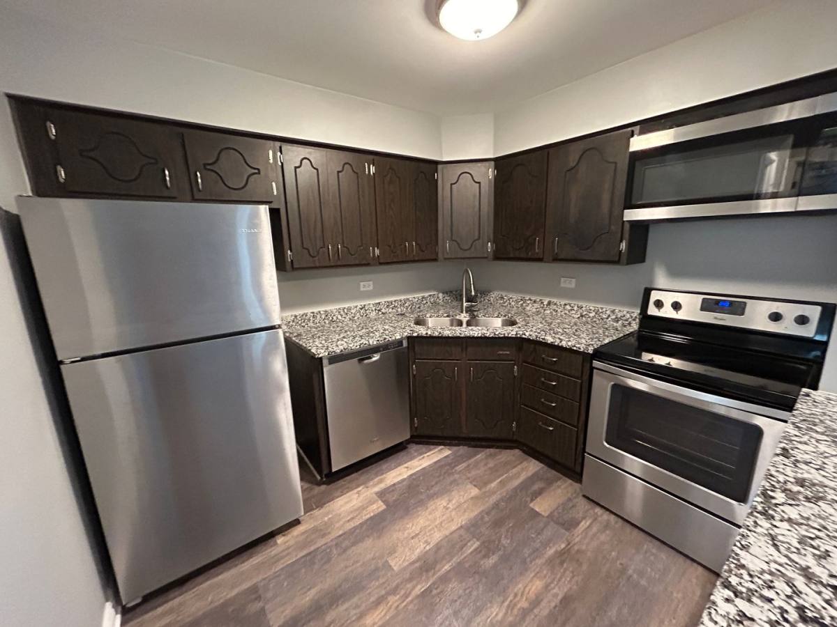 Apartment for rent at 313 & 329 N Maple St, Frankfort, IL 60423