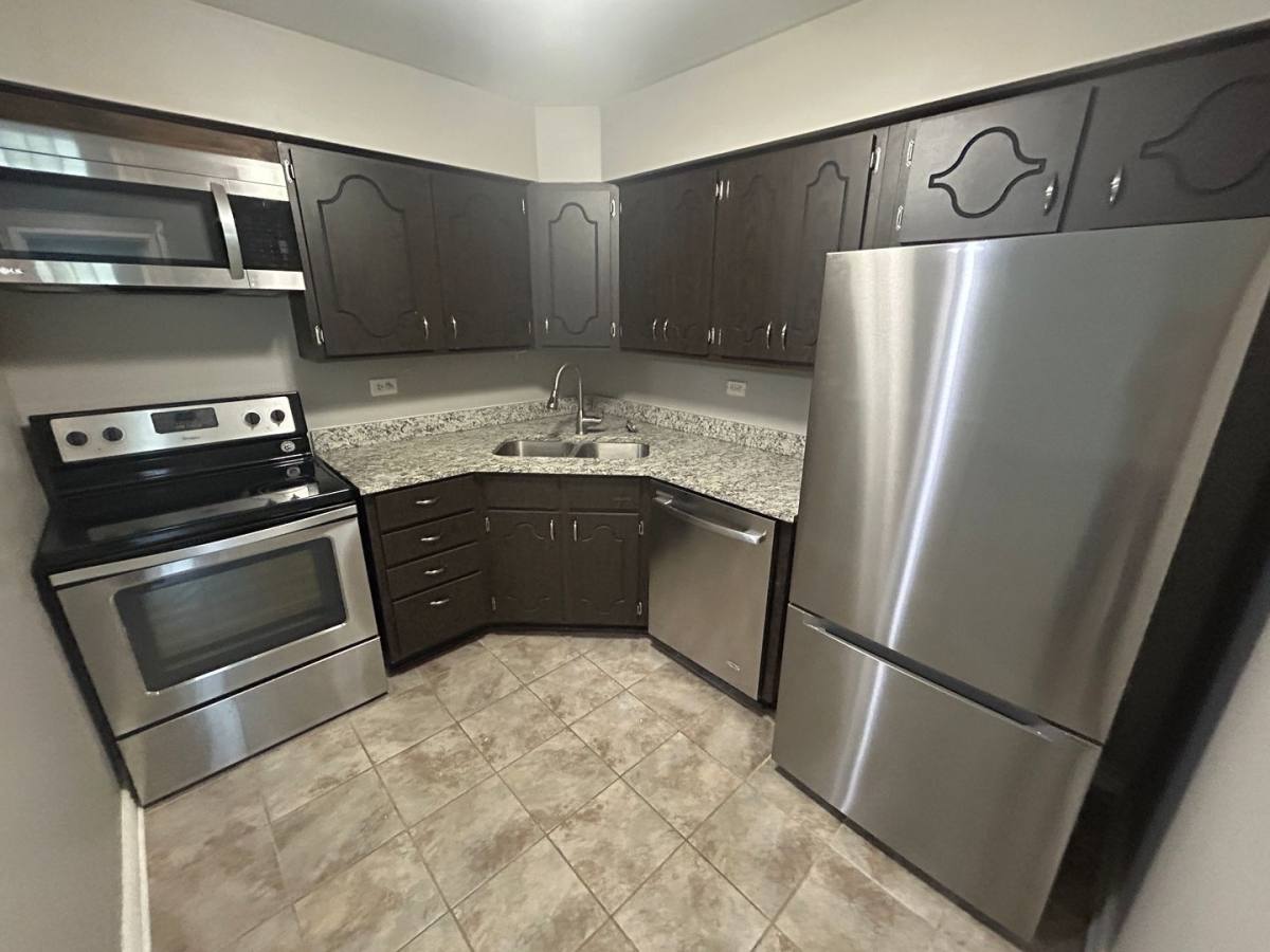 Apartment for rent at 313 & 329 N Maple St, Frankfort, IL 60423