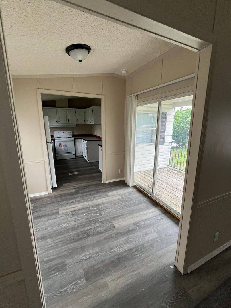 Apartment for rent at 3305-3379 Lemehl Dr 3400-3441 Hiland Park, De Soto, MO 63020