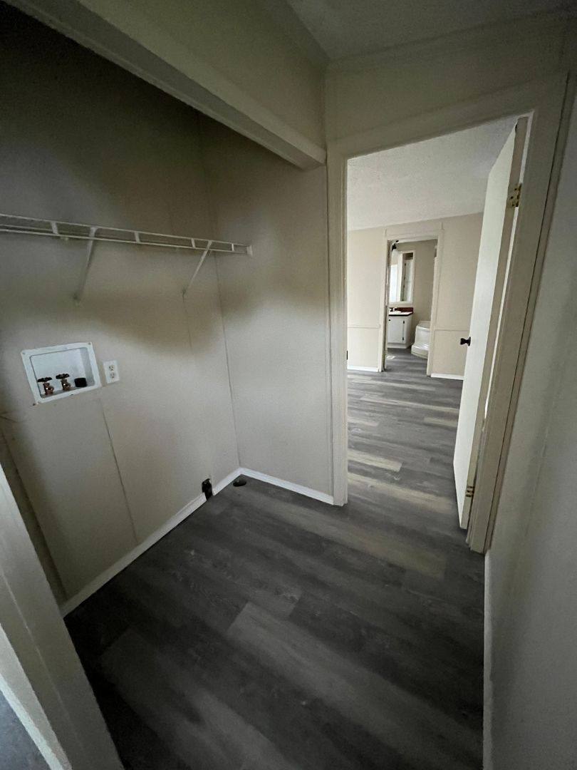Apartment for rent at 3305-3379 Lemehl Dr 3400-3441 Hiland Park, De Soto, MO 63020