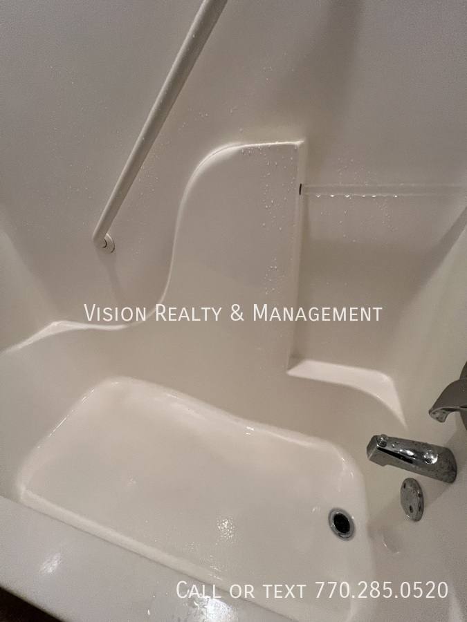 Apartment for rent at 111 Kaiser St, Bremen, GA 30110