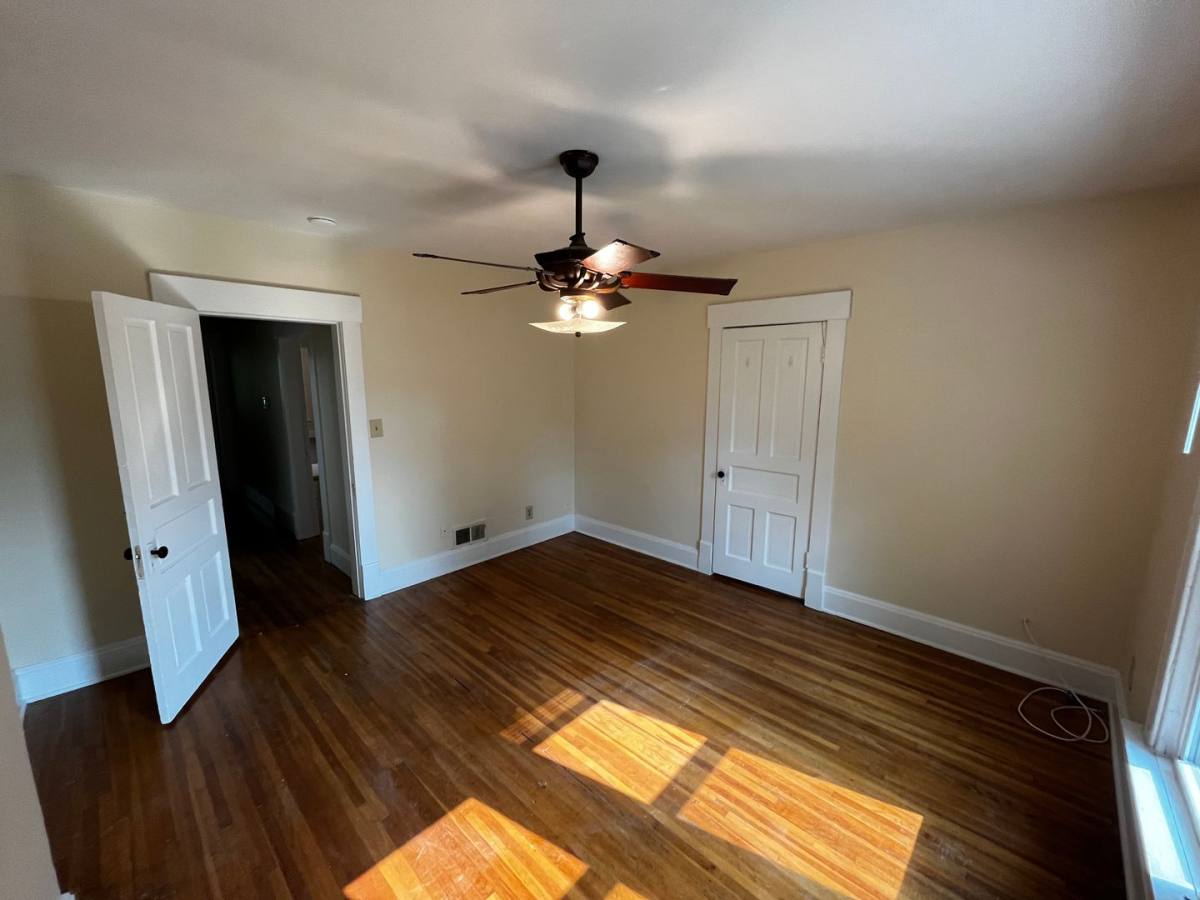 Apartment for rent at 1476-1478 Michigan Ave, Columbus, OH 43201