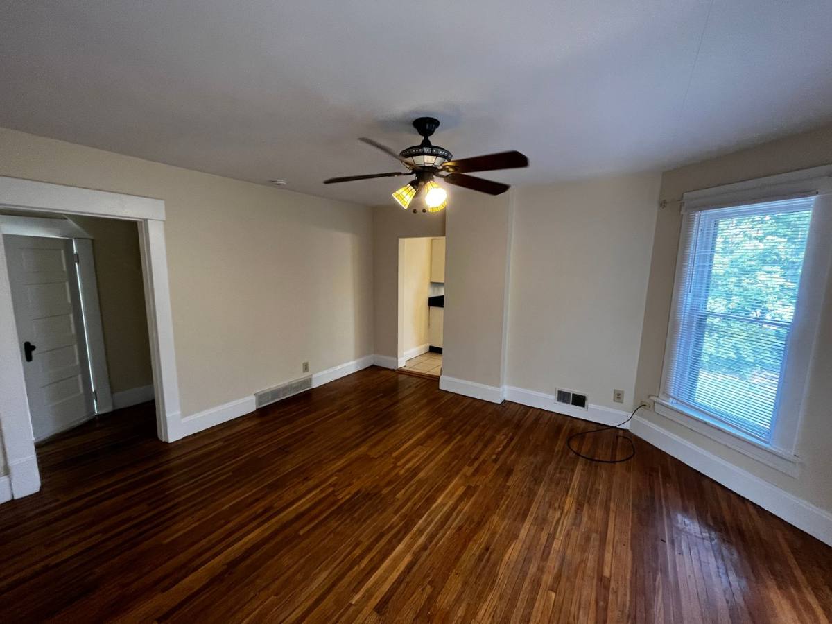 Apartment for rent at 1476-1478 Michigan Ave, Columbus, OH 43201
