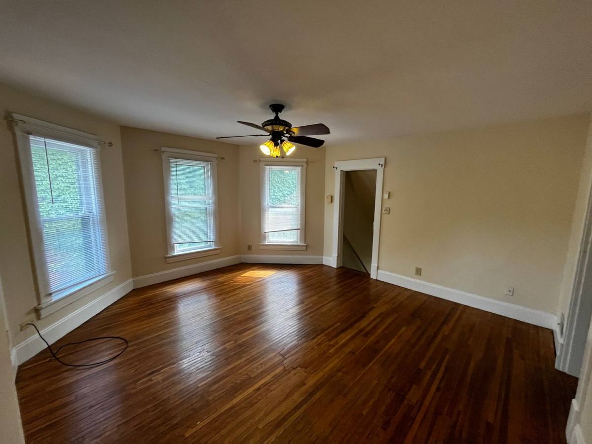 Apartment for rent at 1476-1478 Michigan Ave, Columbus, OH 43201