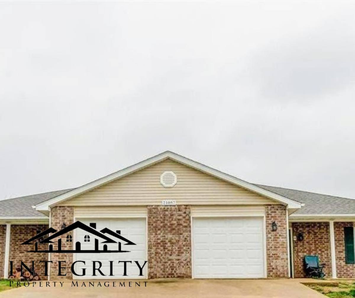 Apartment for rent at 21067 Harbor, Saint Robert, MO 65584