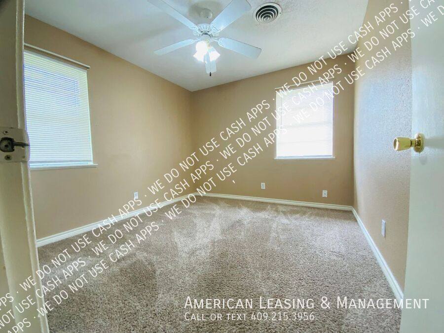 House for rent at 3901 Beverly St, Orange, TX 77632