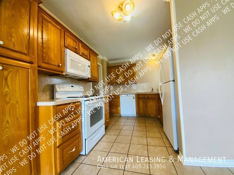 House for rent at 3901 Beverly St, Orange, TX 77632