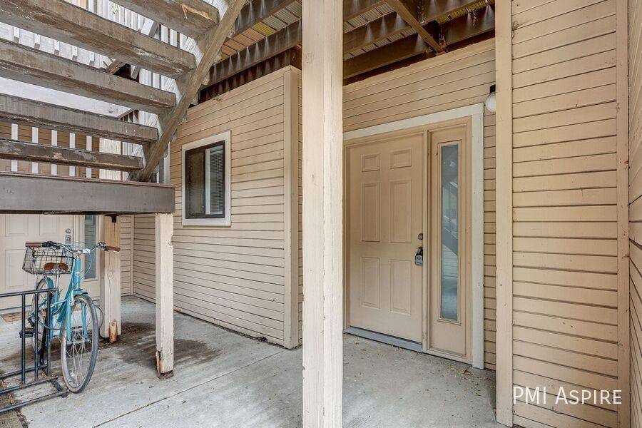 House for rent at 3065 30th St #1B, Boulder, CO 80301