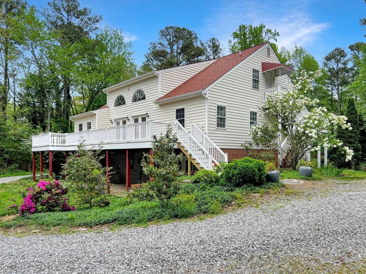 House for rent at 8651 Nestlewood Rd, Henrico, VA 23294