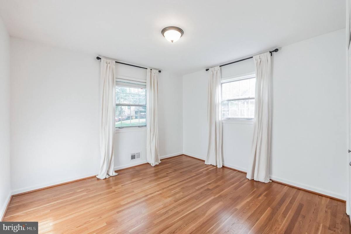 House for rent at 6704 Buttermere Lane, Bethesda, MD 20817