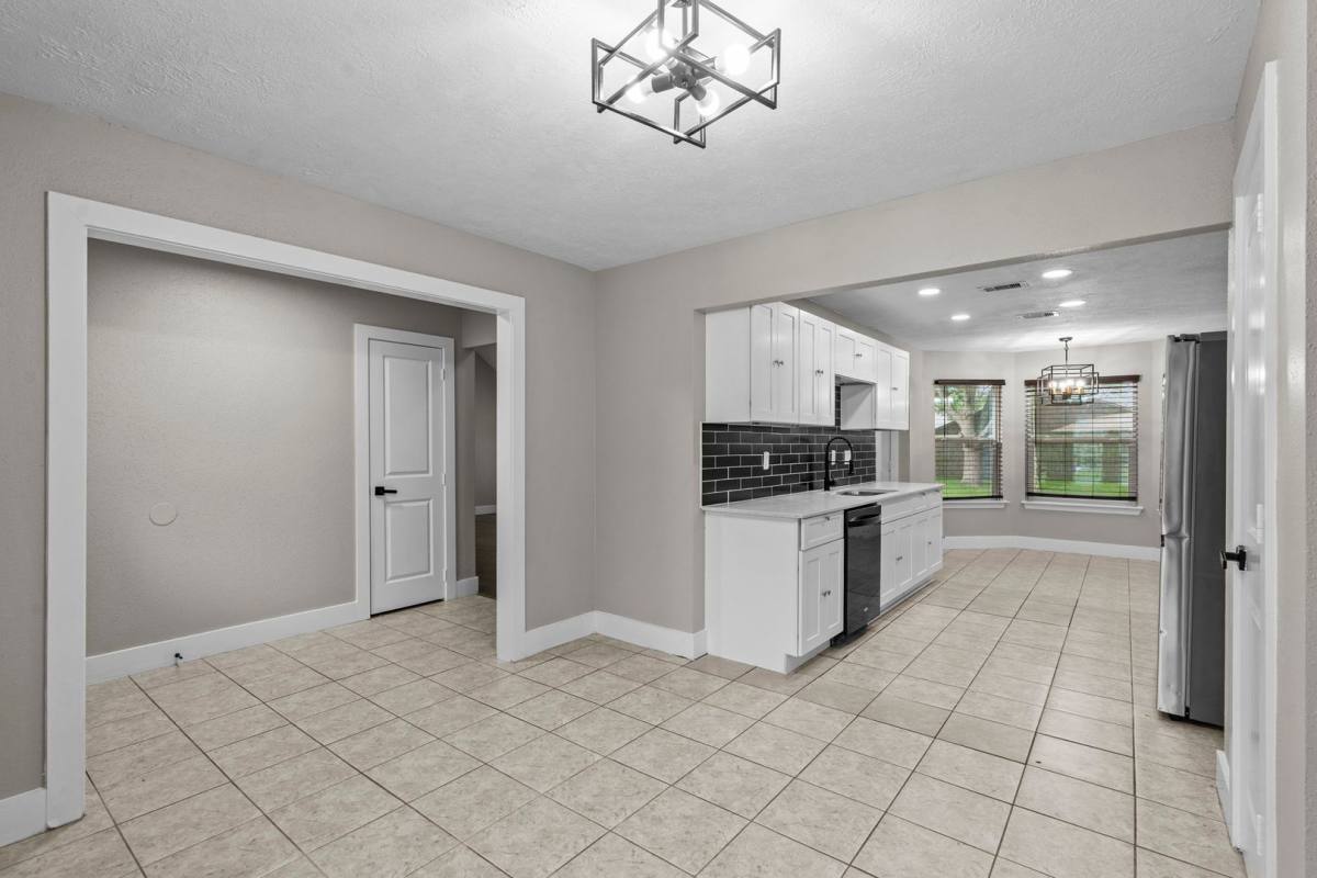 House for rent at 1107 Londonderry Ave, Friendswood, TX 77546