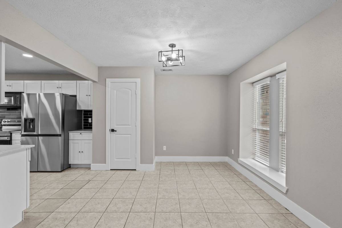 House for rent at 1107 Londonderry Ave, Friendswood, TX 77546