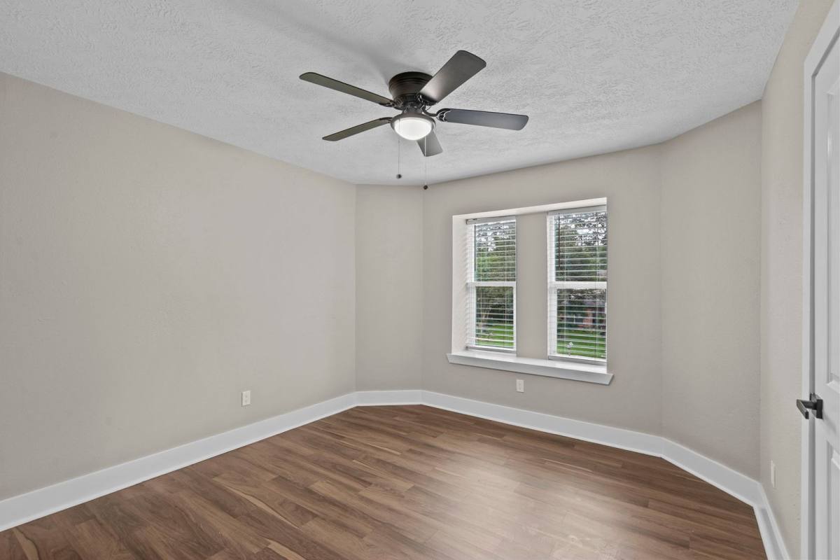 House for rent at 1107 Londonderry Ave, Friendswood, TX 77546