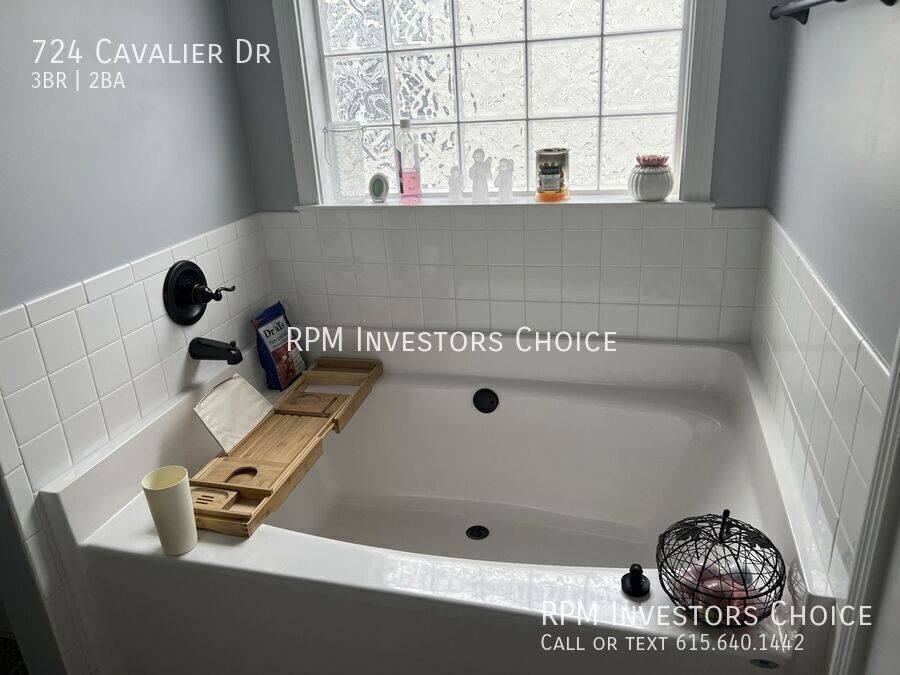 House for rent at 724 Cavalier Dr, Clarksville, TN 37040