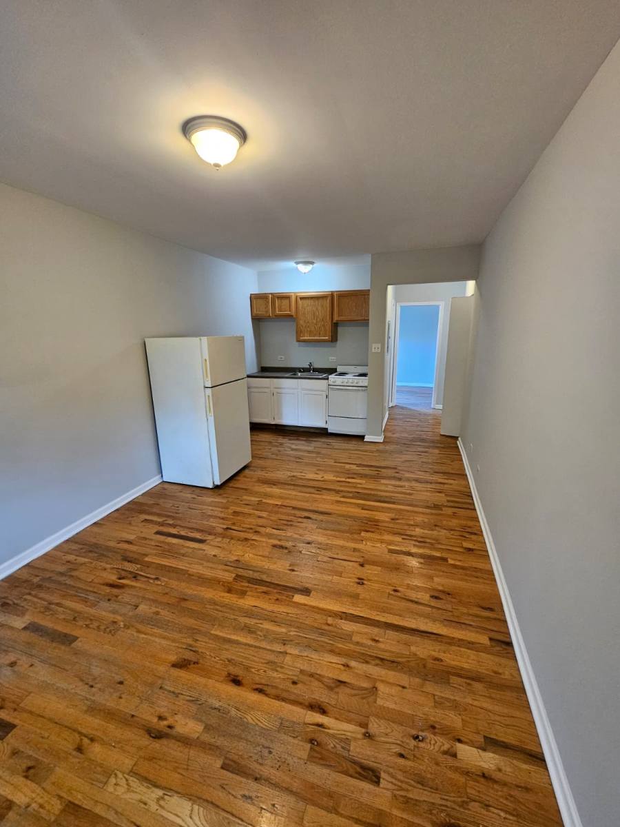 Apartment for rent at 7708 S Shore Dr, Chicago, IL 60649