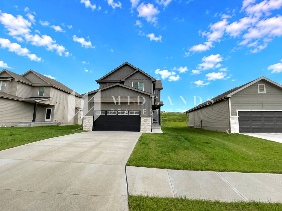 House for rent at 15975 Kempten Creek Dr, Bennington, NE 68007