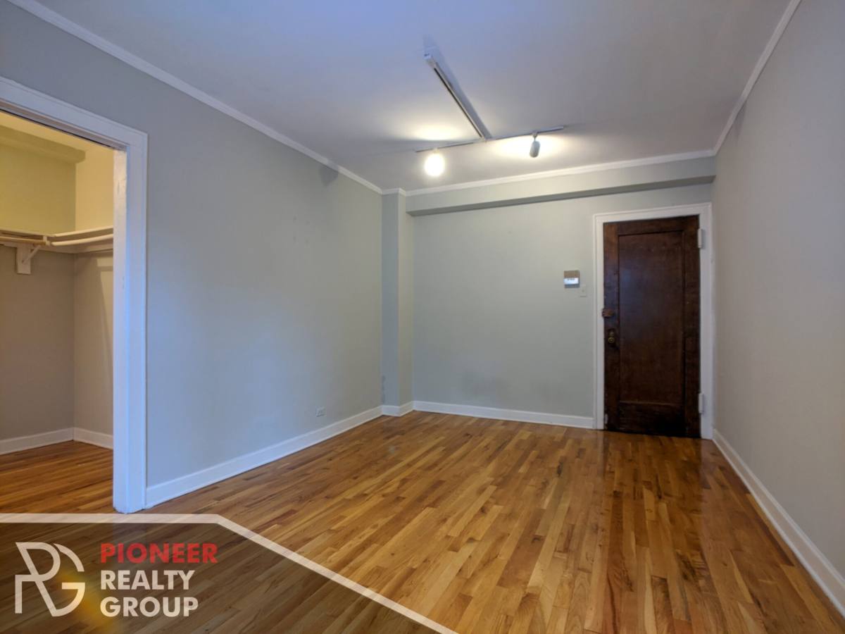 Apartment for rent at 739 W Belmont #409, Chicago, IL 60657