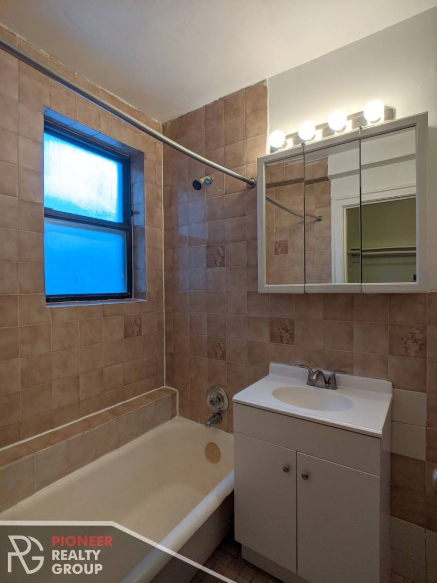 Apartment for rent at 739 W Belmont #409, Chicago, IL 60657