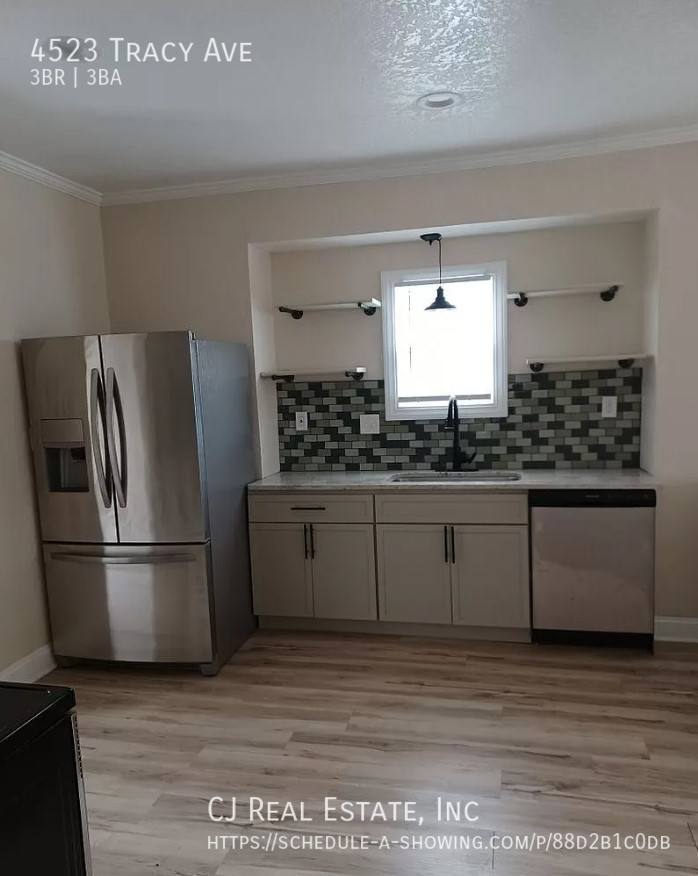 House for rent at 4523 Tracy Ave, Kansas City, MO 64110