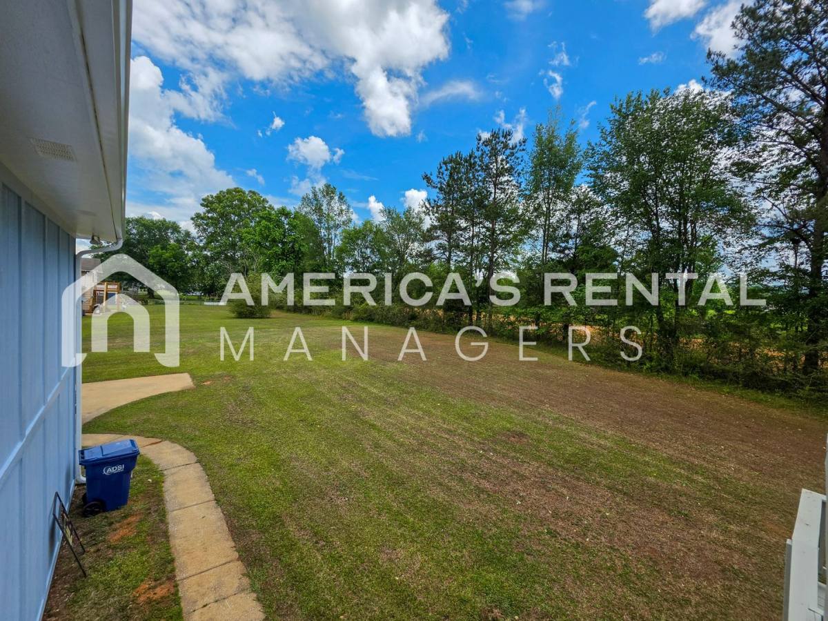 Apartment for rent at 3100 Apple Valley Lane, Oxford, AL 36203