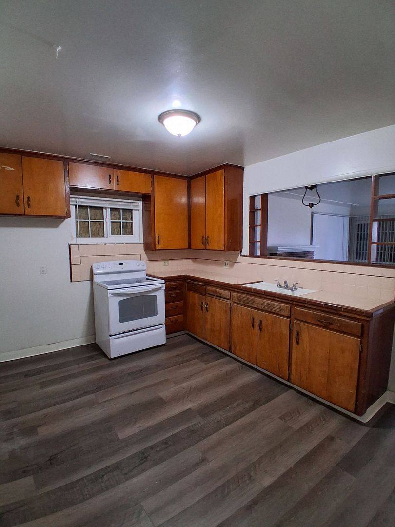 Apartment for rent at 3326 - 3332 E Clinton Ave, Fresno, CA 93703