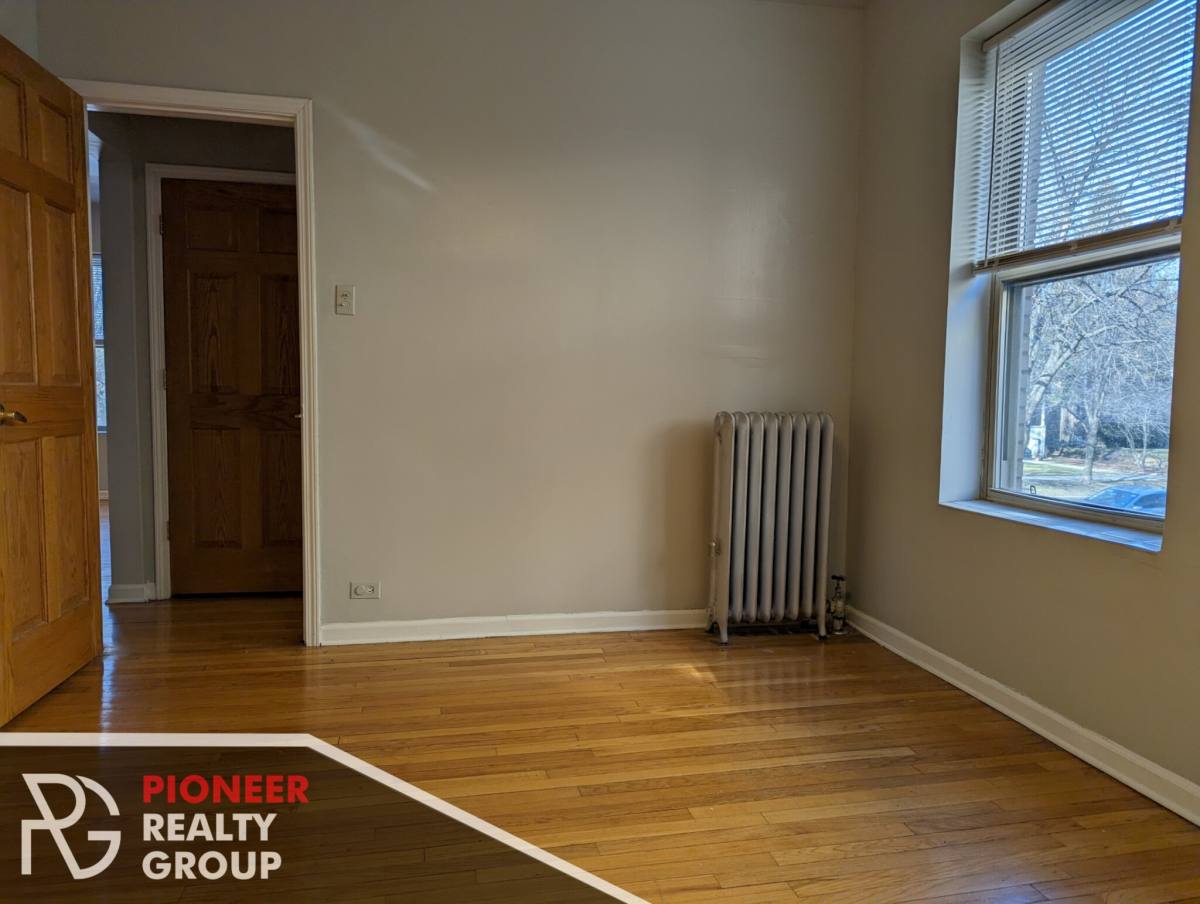 Apartment for rent at 4225 N Paulina #E2, Chicago, IL 60613