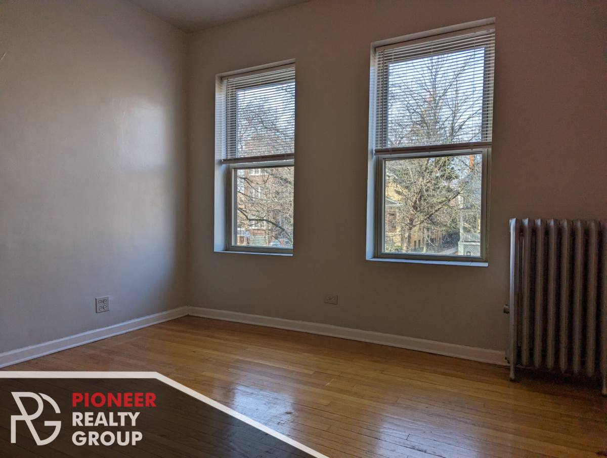 Apartment for rent at 4225 N Paulina #E2, Chicago, IL 60613