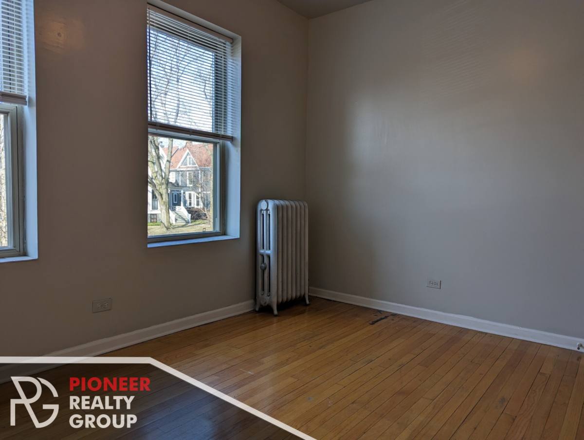 Apartment for rent at 4225 N Paulina #E2, Chicago, IL 60613