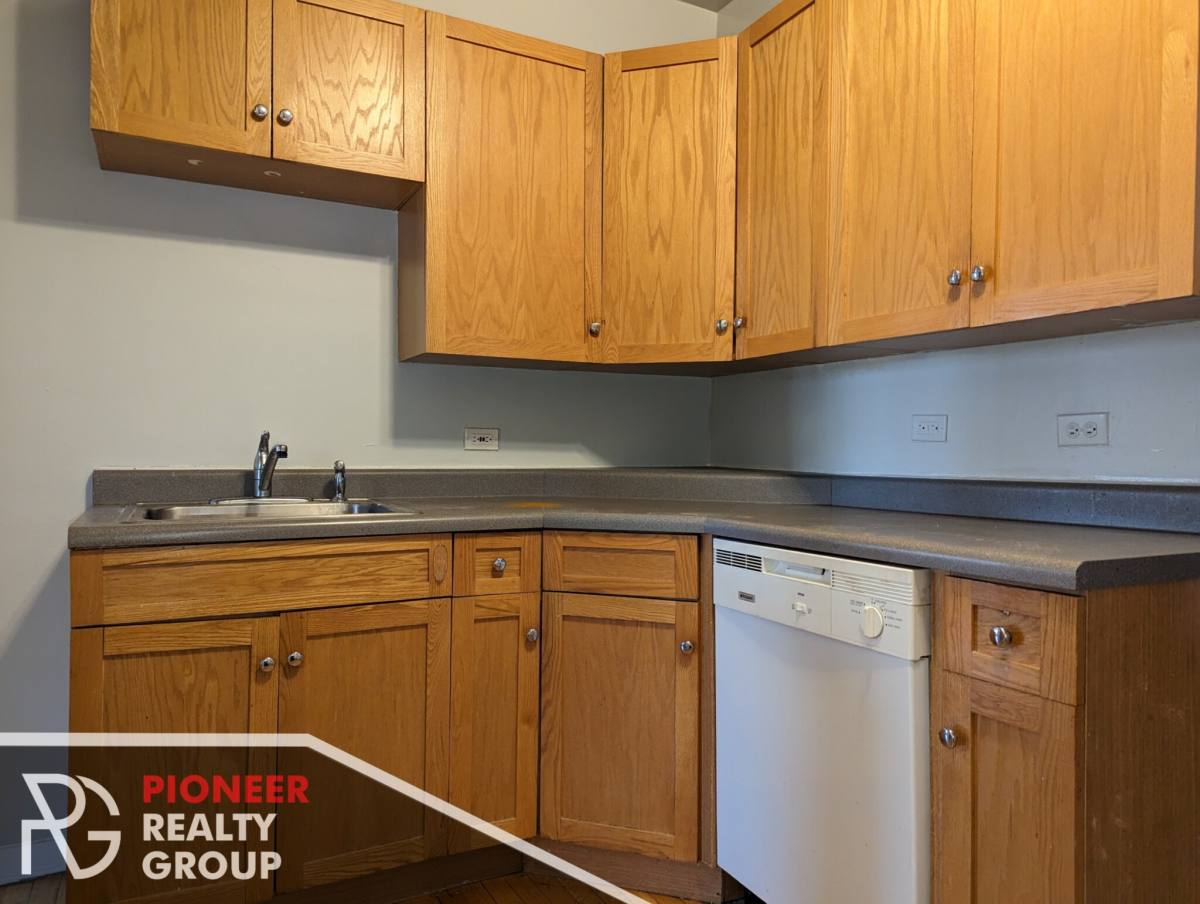Apartment for rent at 4225 N Paulina #E2, Chicago, IL 60613
