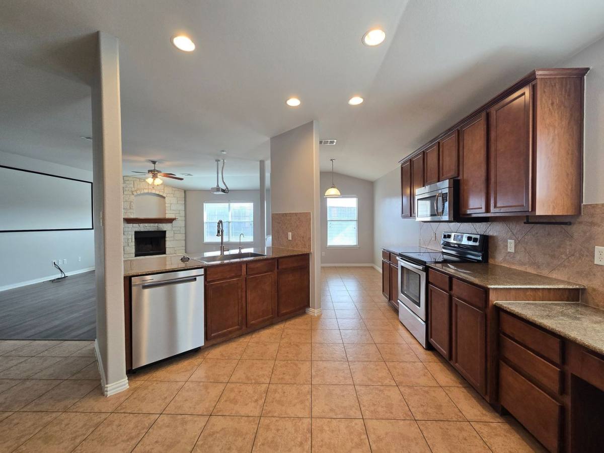 House for rent at 2609 Red Fern Dr, Harker Heights, TX 76548