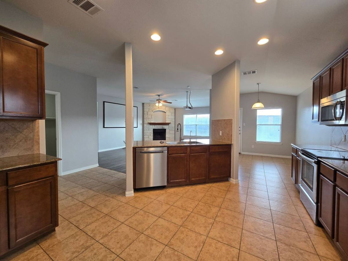 House for rent at 2609 Red Fern Dr, Harker Heights, TX 76548