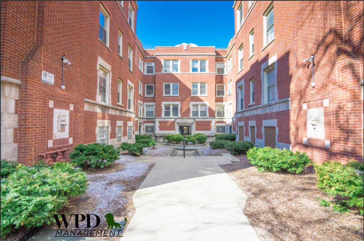 Apartment for rent at 7820 S Cornell, Chicago, IL 60649
