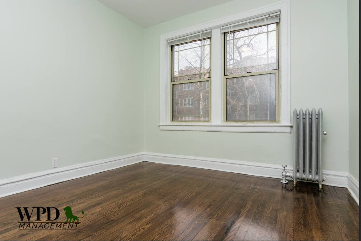 Apartment for rent at 7820 S Cornell, Chicago, IL 60649