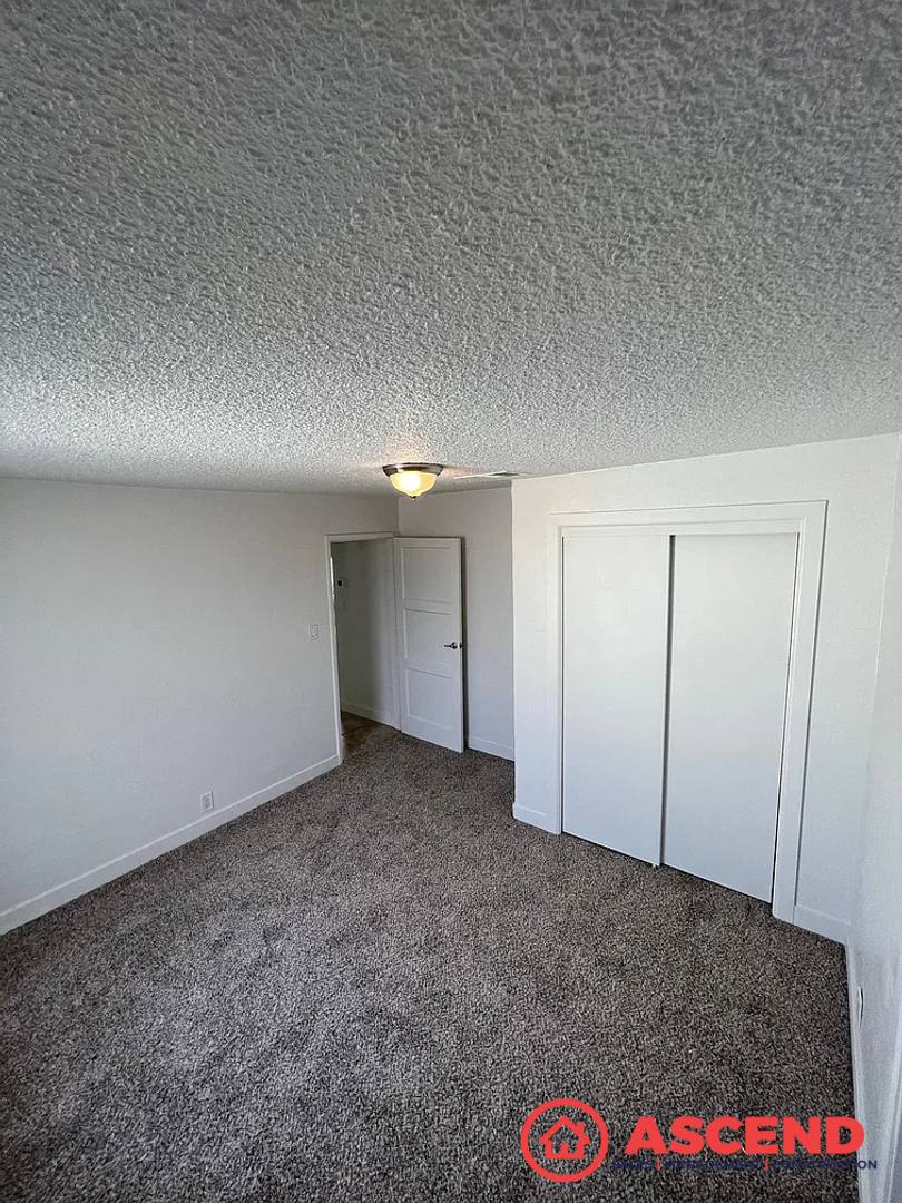 House for rent at 1007 Castaic Ave, Bakersfield, CA 93308