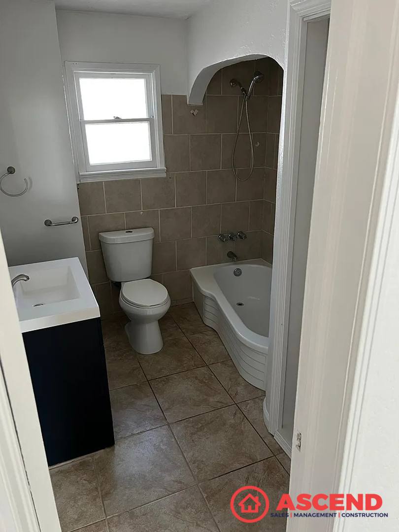 House for rent at 1007 Castaic Ave, Bakersfield, CA 93308