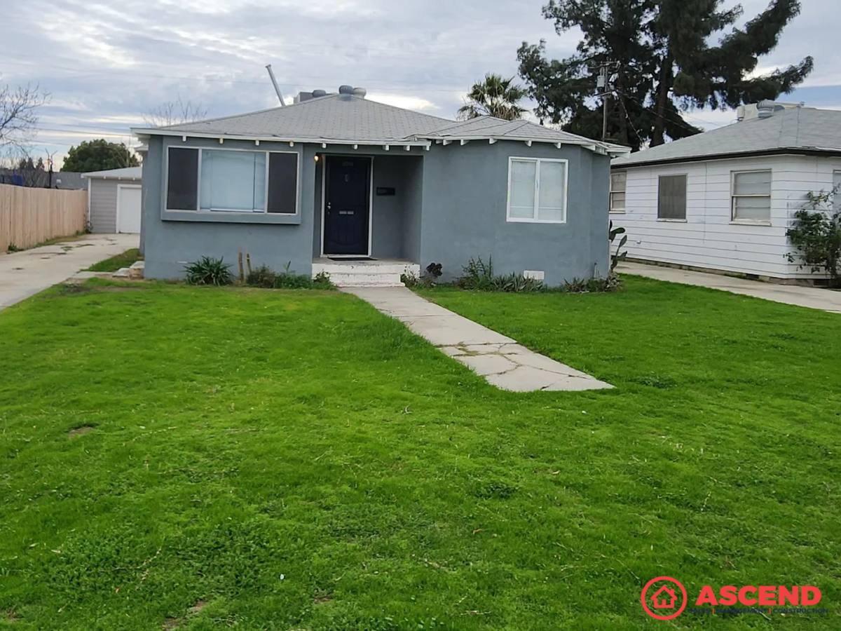 House for rent at 1007 Castaic Ave, Bakersfield, CA 93308