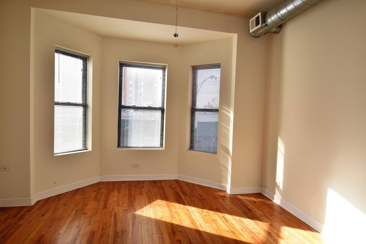 Apartment for rent at 3803-3809 N Broadway #2, Chicago, IL 60613