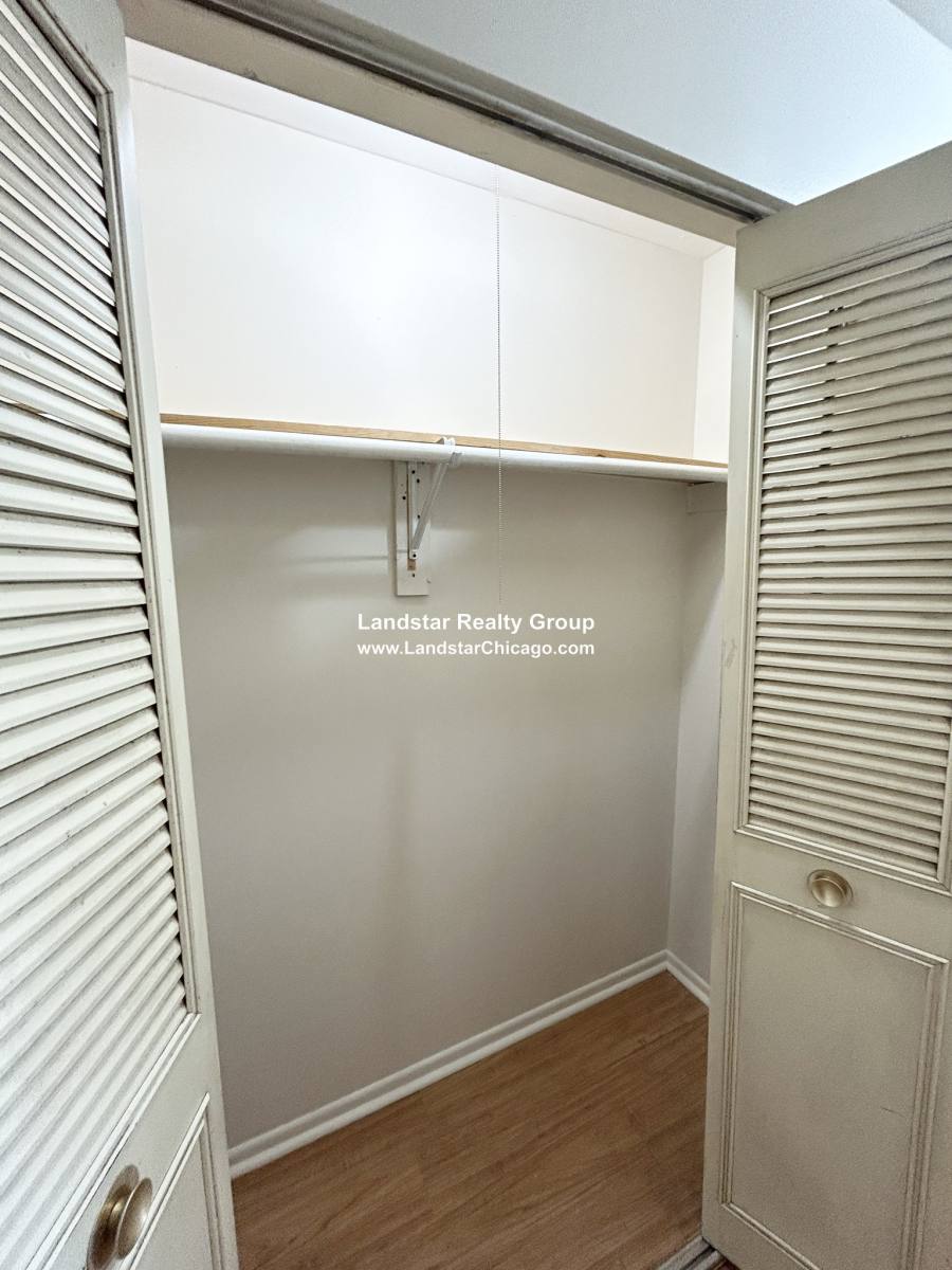 Apartment for rent at 7300 W N Ave #5B, Elmwood Park, IL 60707
