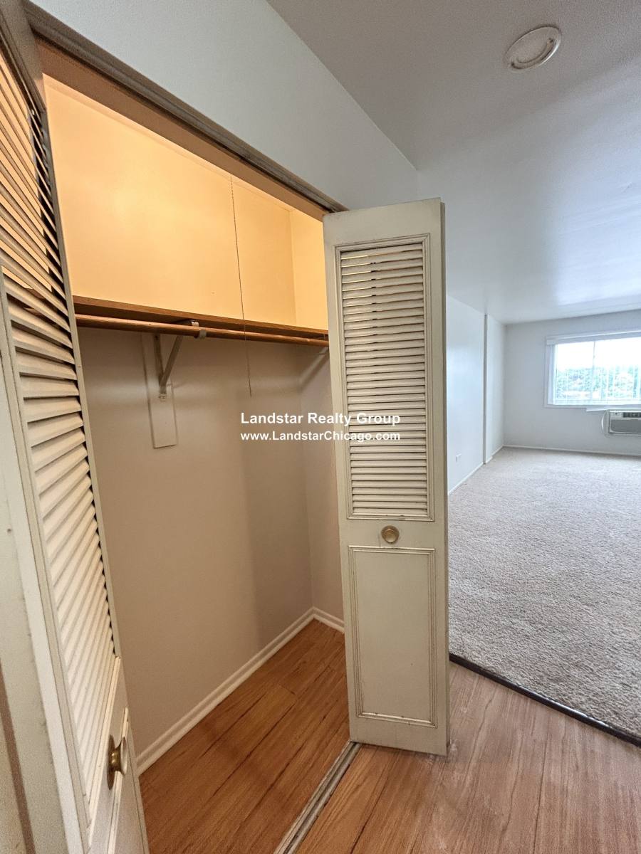 Apartment for rent at 7300 W N Ave #5B, Elmwood Park, IL 60707