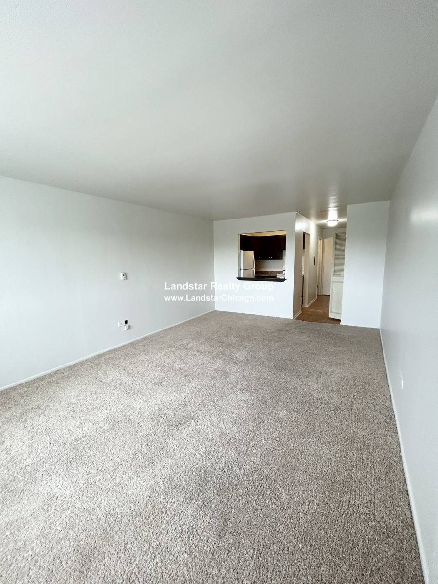 Apartment for rent at 7300 W N Ave #5B, Elmwood Park, IL 60707