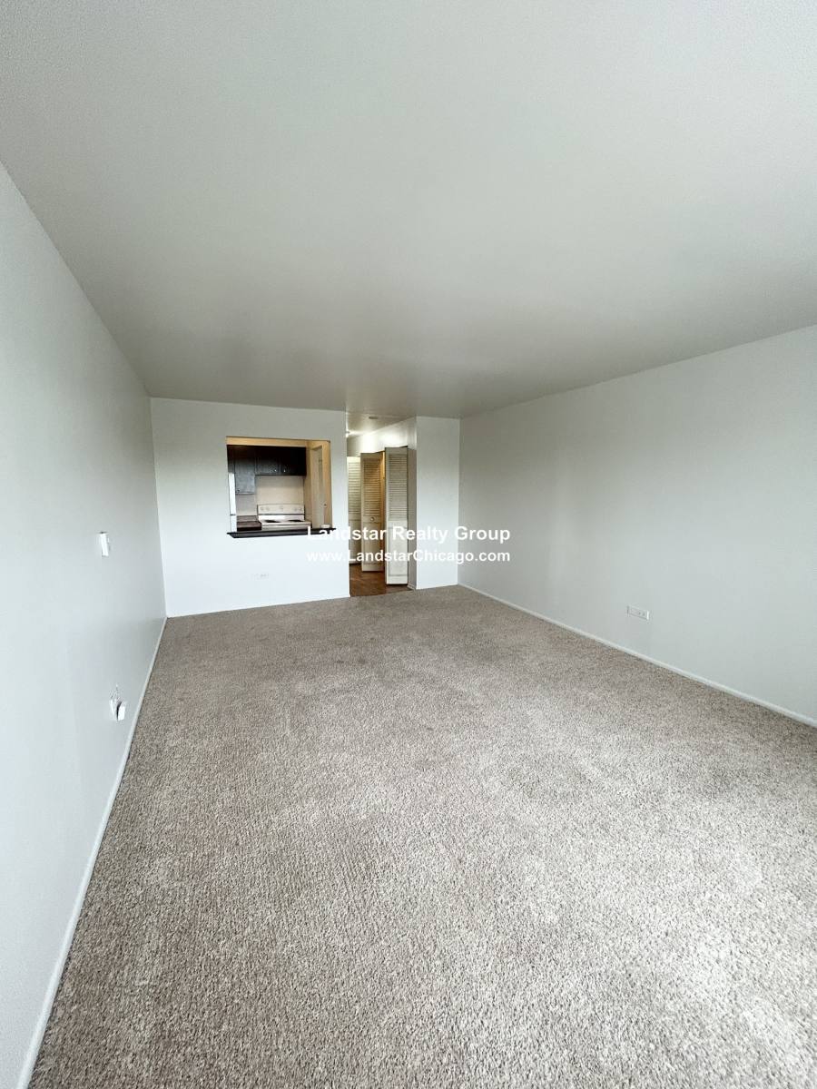 Apartment for rent at 7300 W N Ave #5B, Elmwood Park, IL 60707