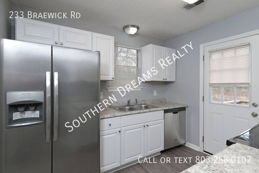 House for rent at 233 Braewick Rd, Columbia, SC 29212
